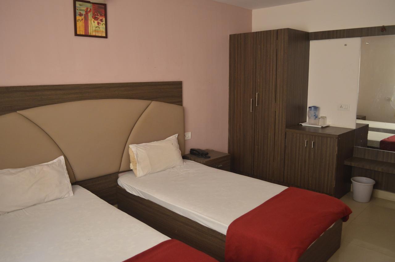 Hotel City Palace Brahmapur Pokoj fotografie
